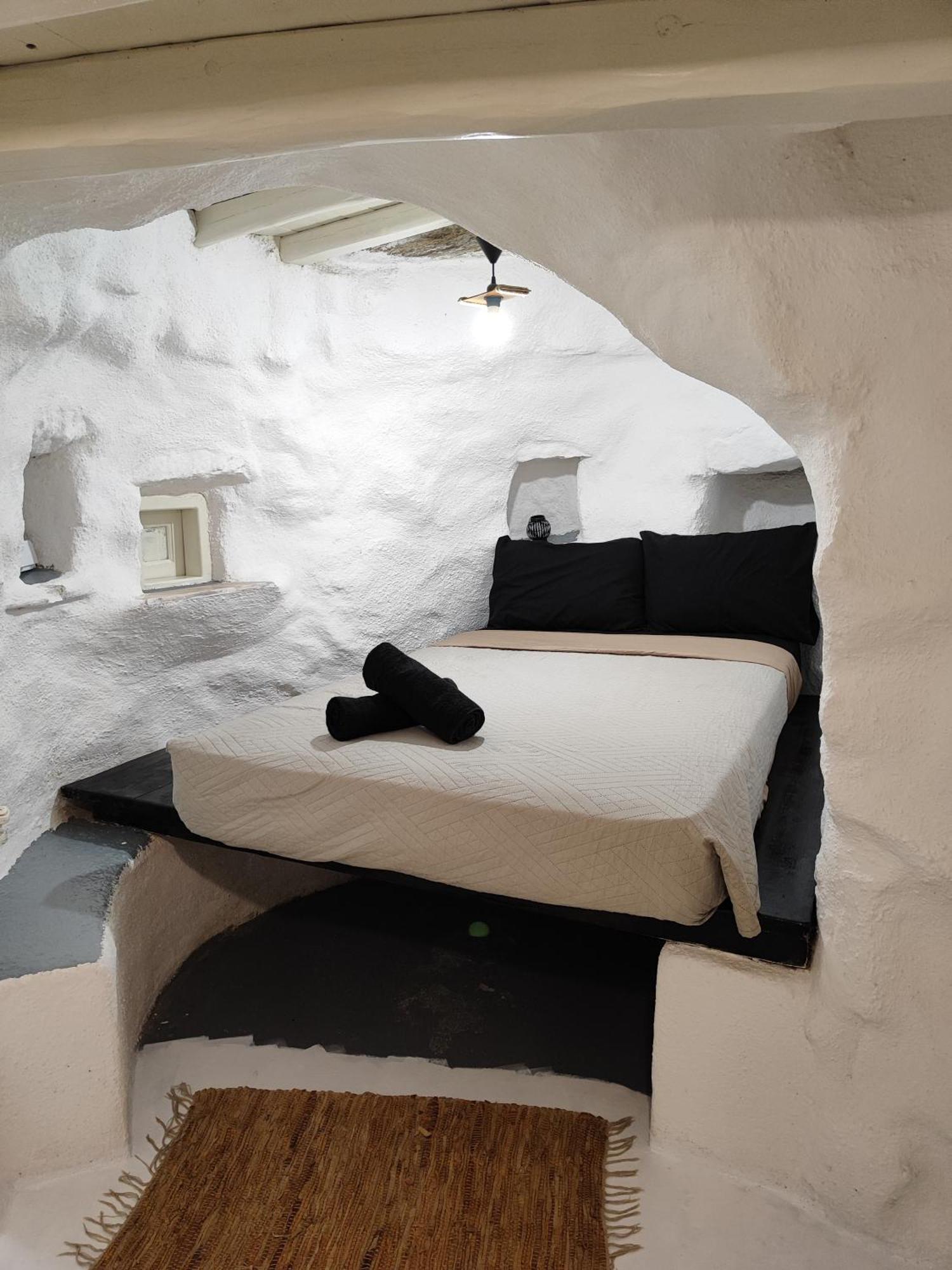 Pyrgi Artemis Place Mykonos Town Exteriör bild